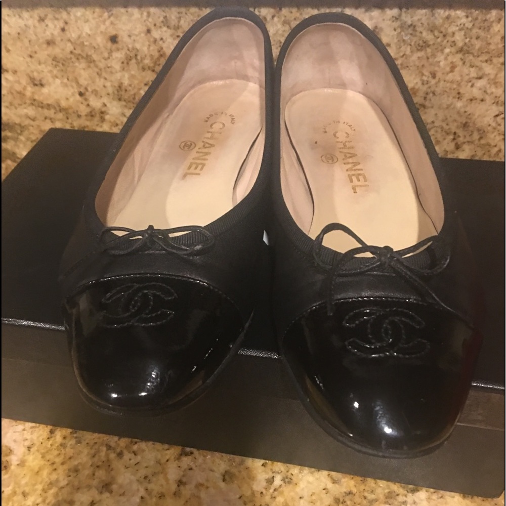💯 authentic Chanel flats